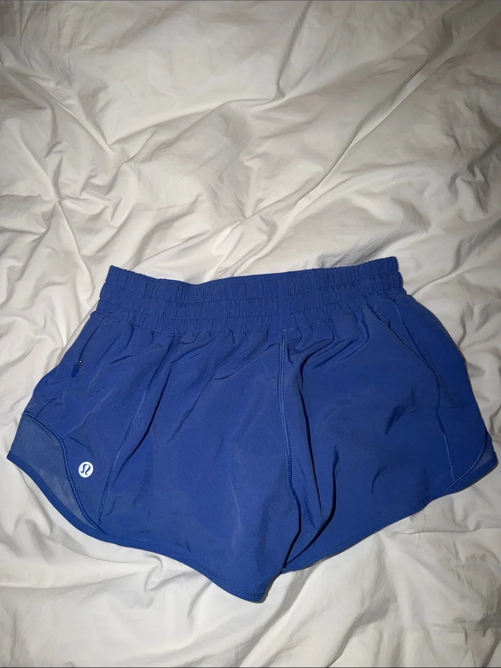 Lululemon hotty hot 2.5” size 6